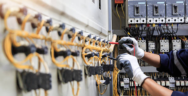 Professional Electrician technician working in Elizabeth City, NC
